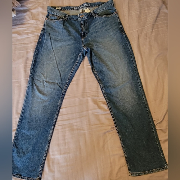 Calvin Klein Jeans 36x32 - Picture 2 of 4